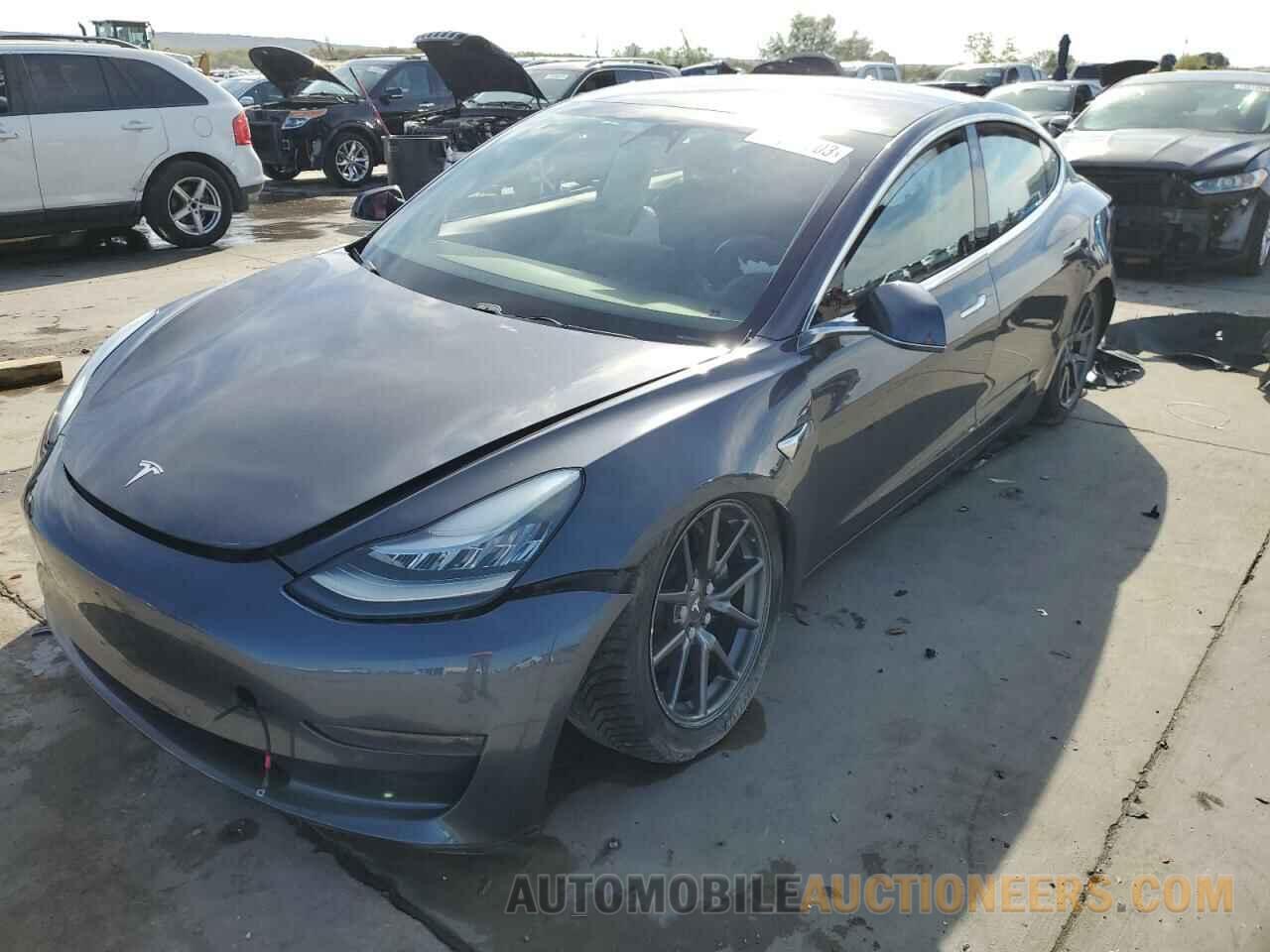 5YJ3E1EA0JF102035 TESLA MODEL 3 2018