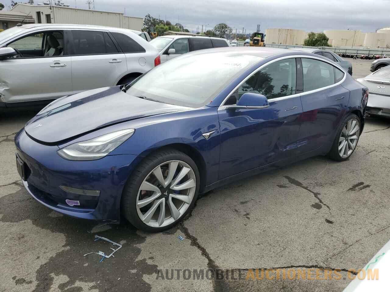 5YJ3E1EA0JF102200 TESLA MODEL 3 2018