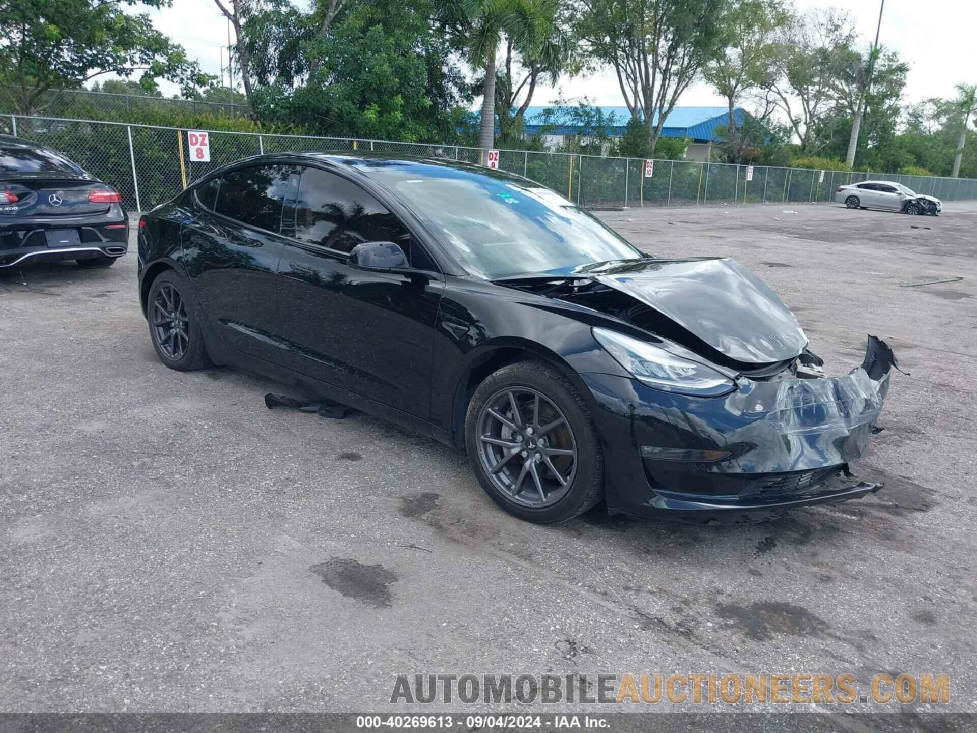 5YJ3E1EA0JF123399 TESLA MODEL 3 2018