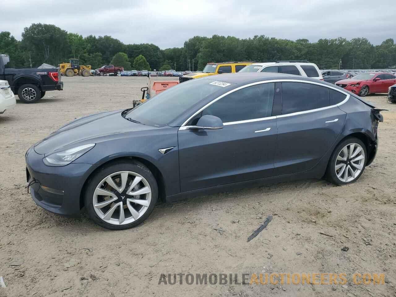 5YJ3E1EA0JF158136 TESLA MODEL 3 2018