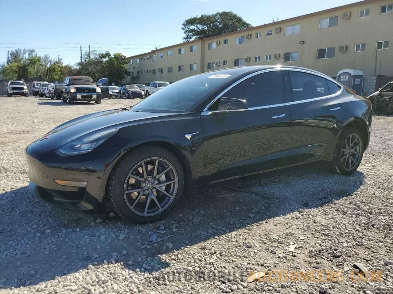 5YJ3E1EA0KF198766 TESLA MODEL 3 2019