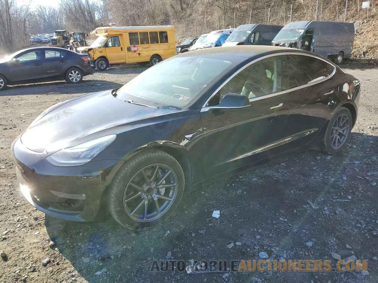 5YJ3E1EA0KF306643 TESLA MODEL 3 2019