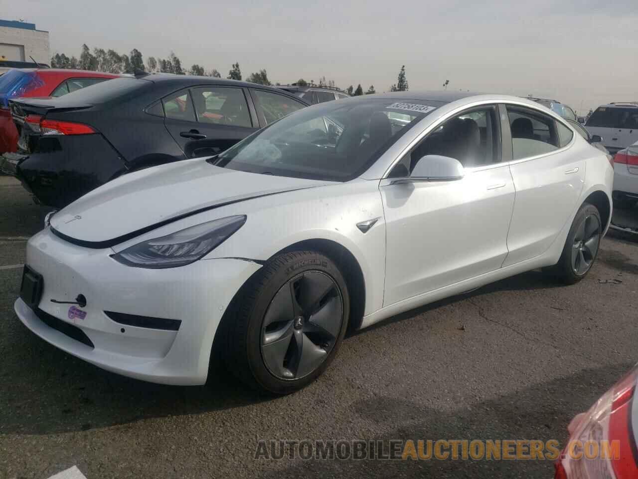 5YJ3E1EA0KF396926 TESLA MODEL 3 2019