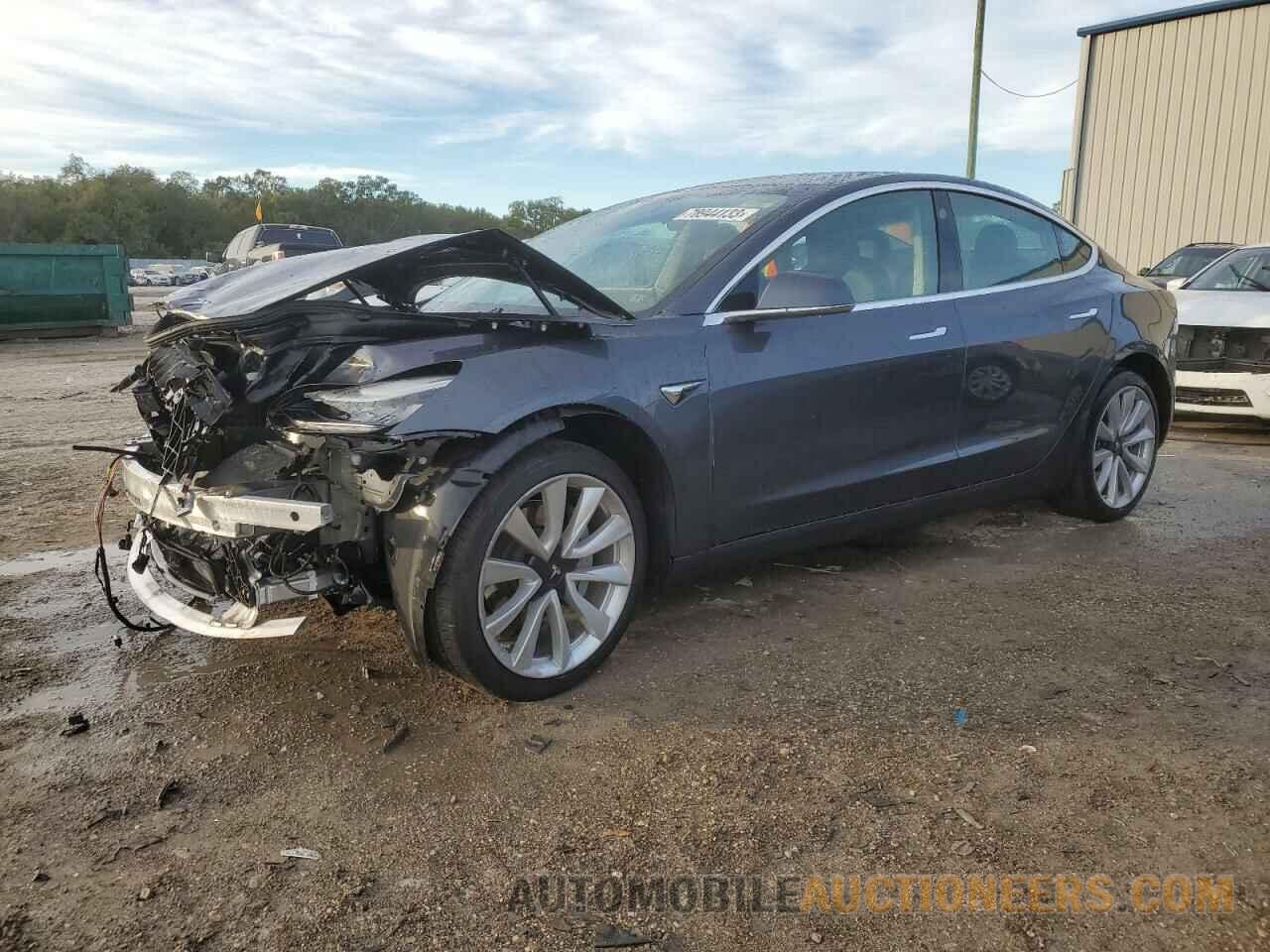 5YJ3E1EA0KF397557 TESLA MODEL 3 2019