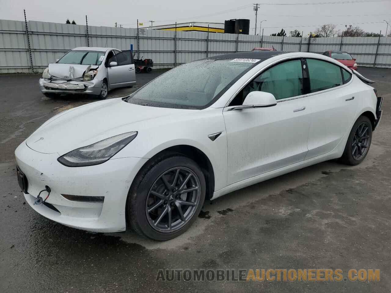 5YJ3E1EA0KF402952 TESLA MODEL 3 2019