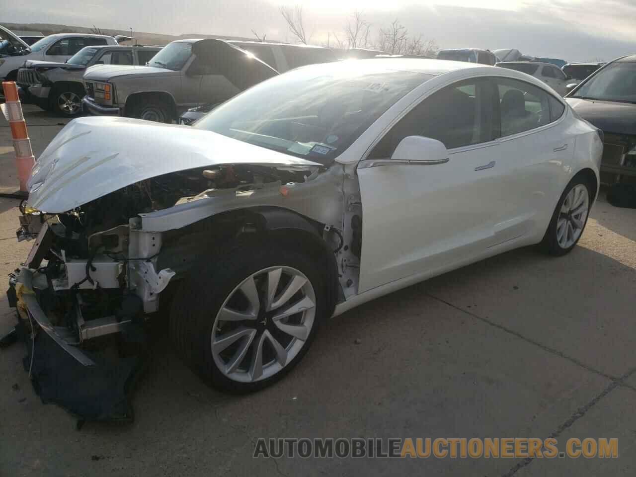 5YJ3E1EA0KF476095 TESLA MODEL 3 2019