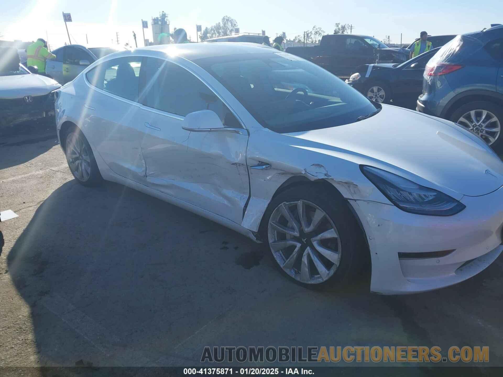 5YJ3E1EA0KF476467 TESLA MODEL 3 2019