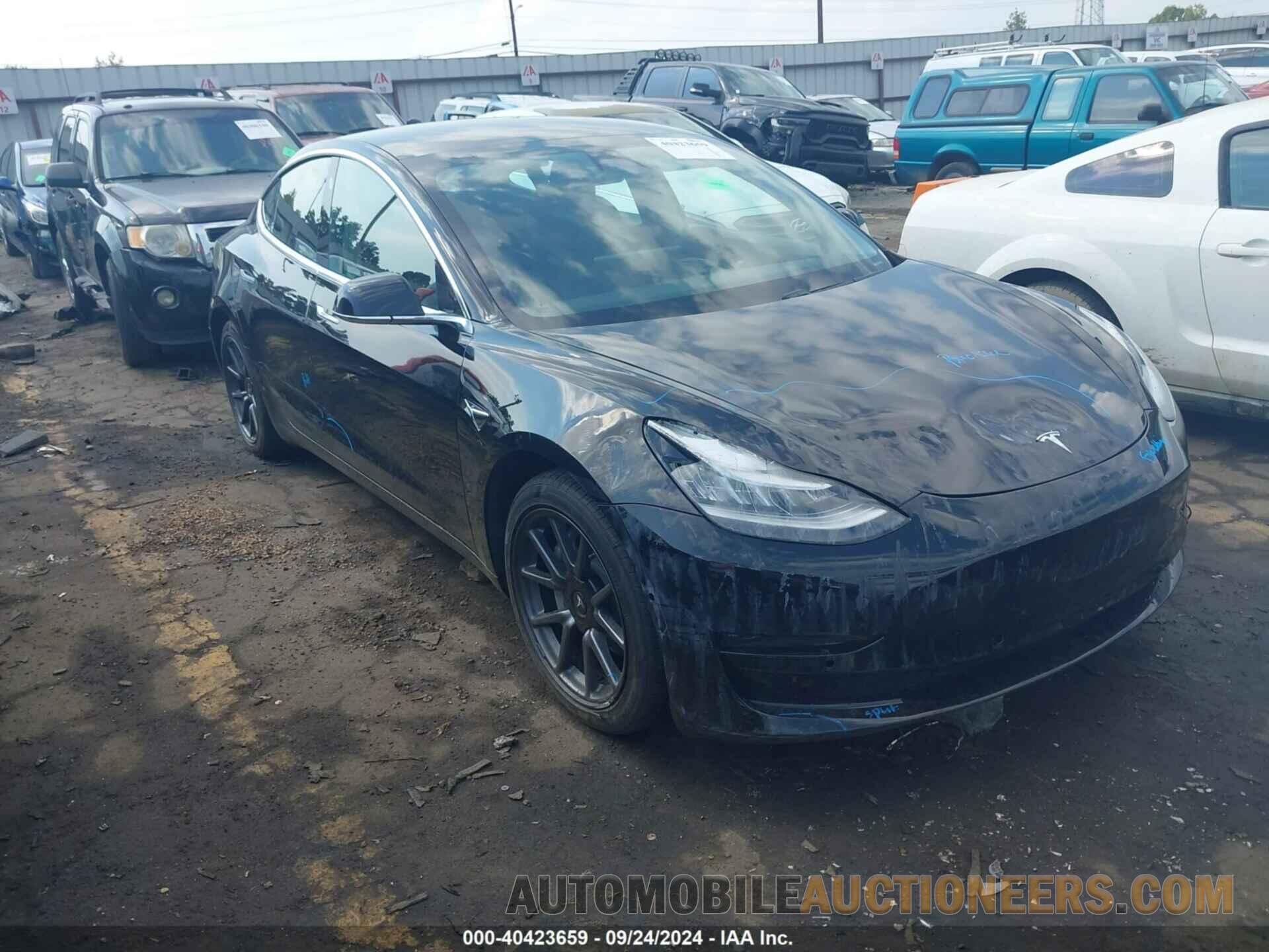 5YJ3E1EA0LF805945 TESLA MODEL 3 2020