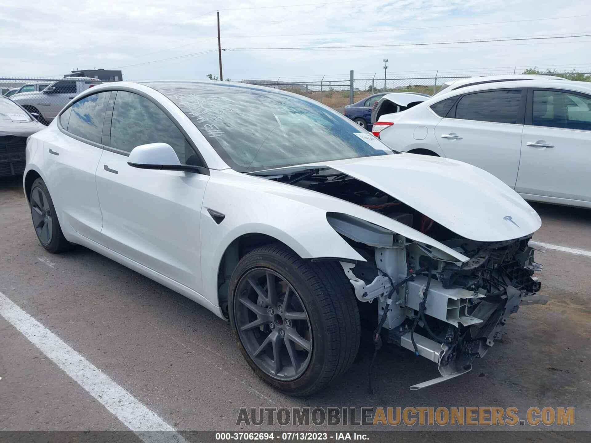 5YJ3E1EA0MF009438 TESLA MODEL 3 2021