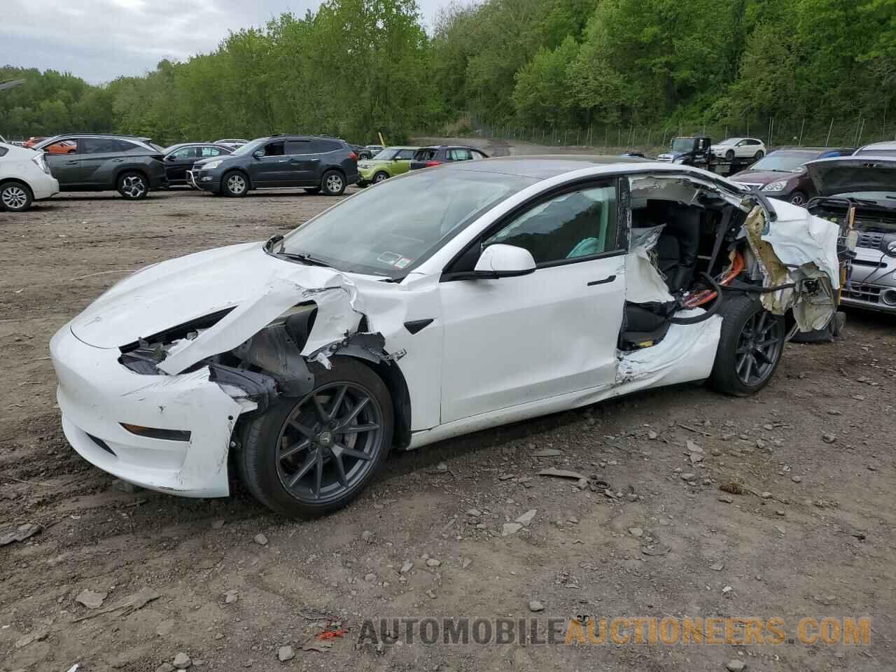 5YJ3E1EA0MF063676 TESLA MODEL 3 2021