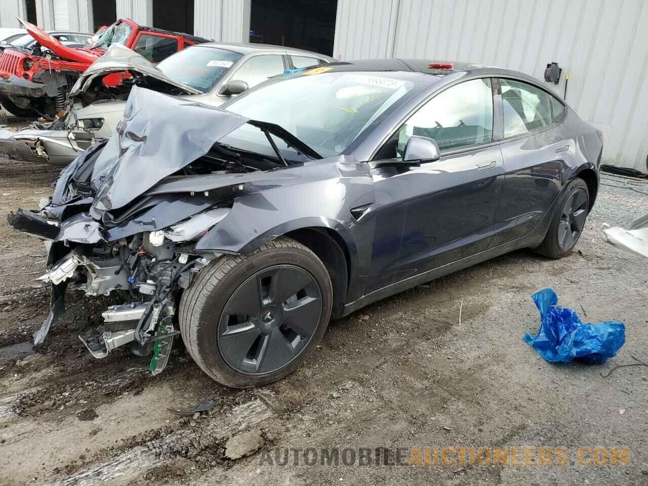 5YJ3E1EA0MF084284 TESLA MODEL 3 2021