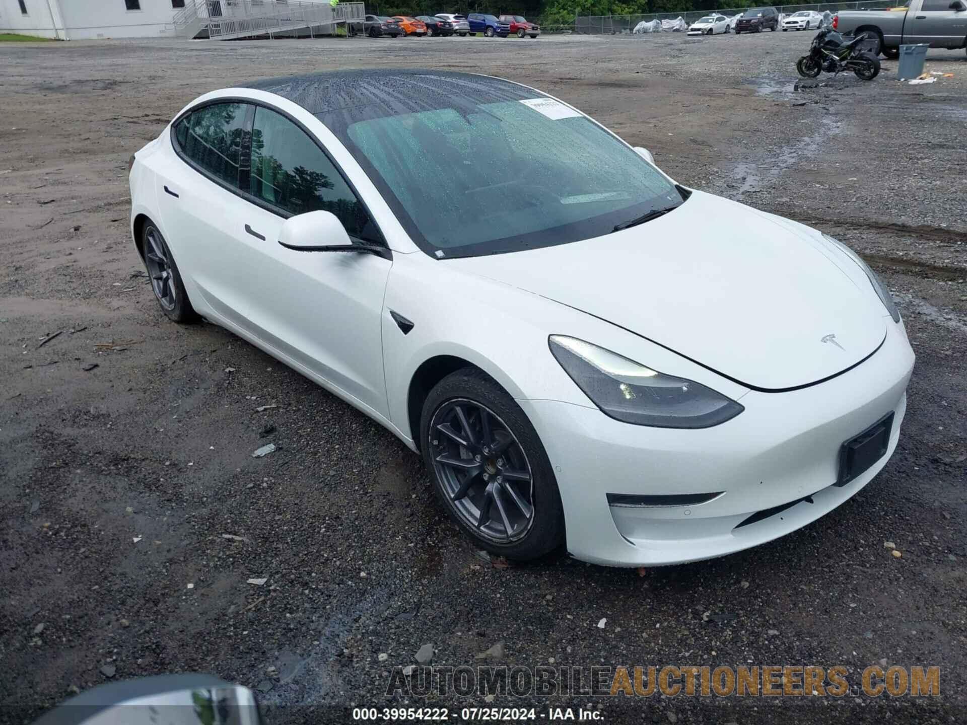 5YJ3E1EA0MF086889 TESLA MODEL 3 2021