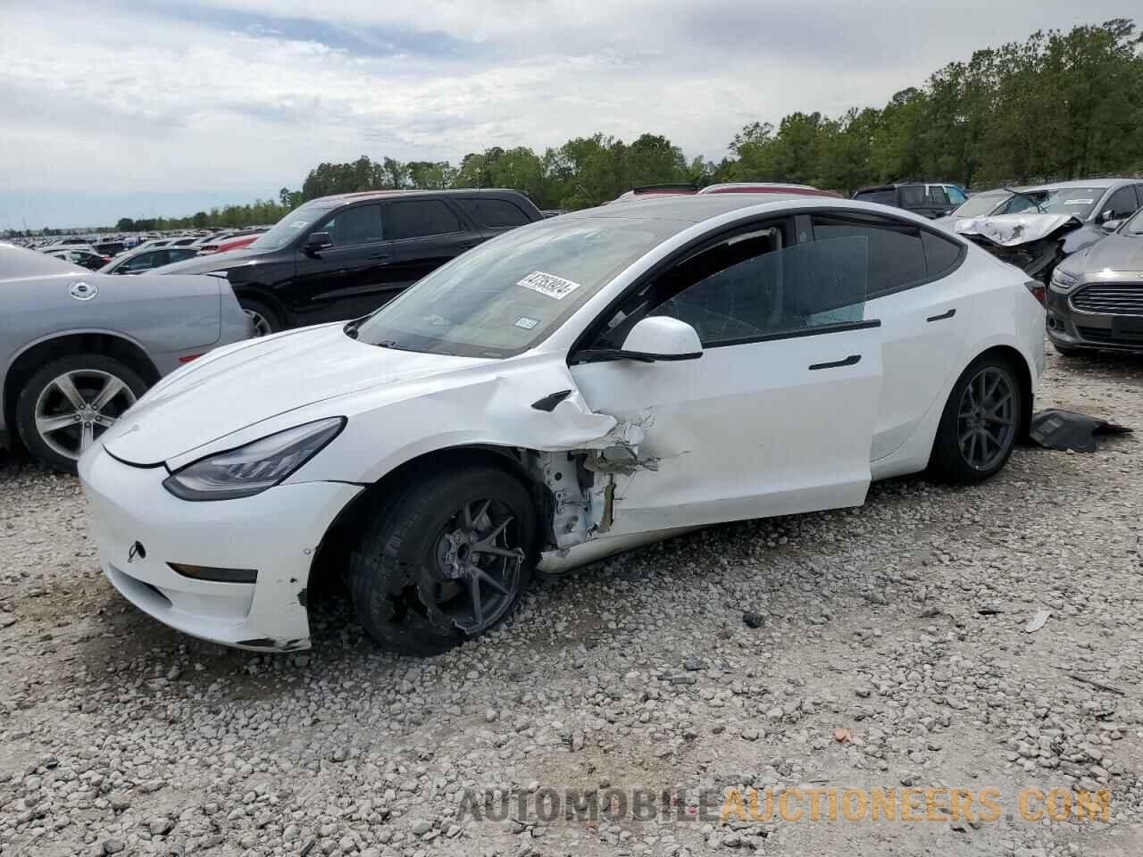 5YJ3E1EA0MF851812 TESLA MODEL 3 2021