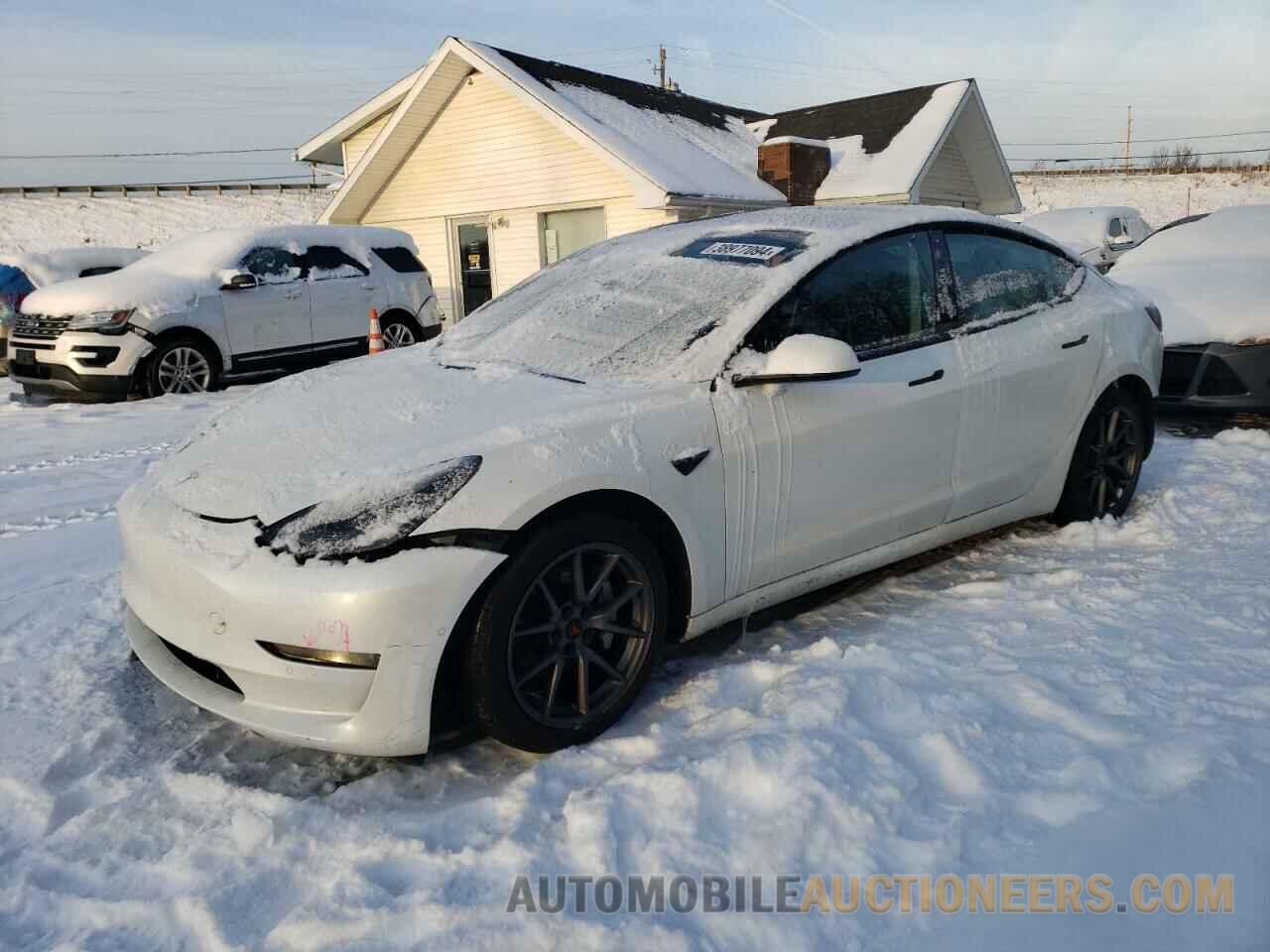 5YJ3E1EA0MF915086 TESLA MODEL 3 2021