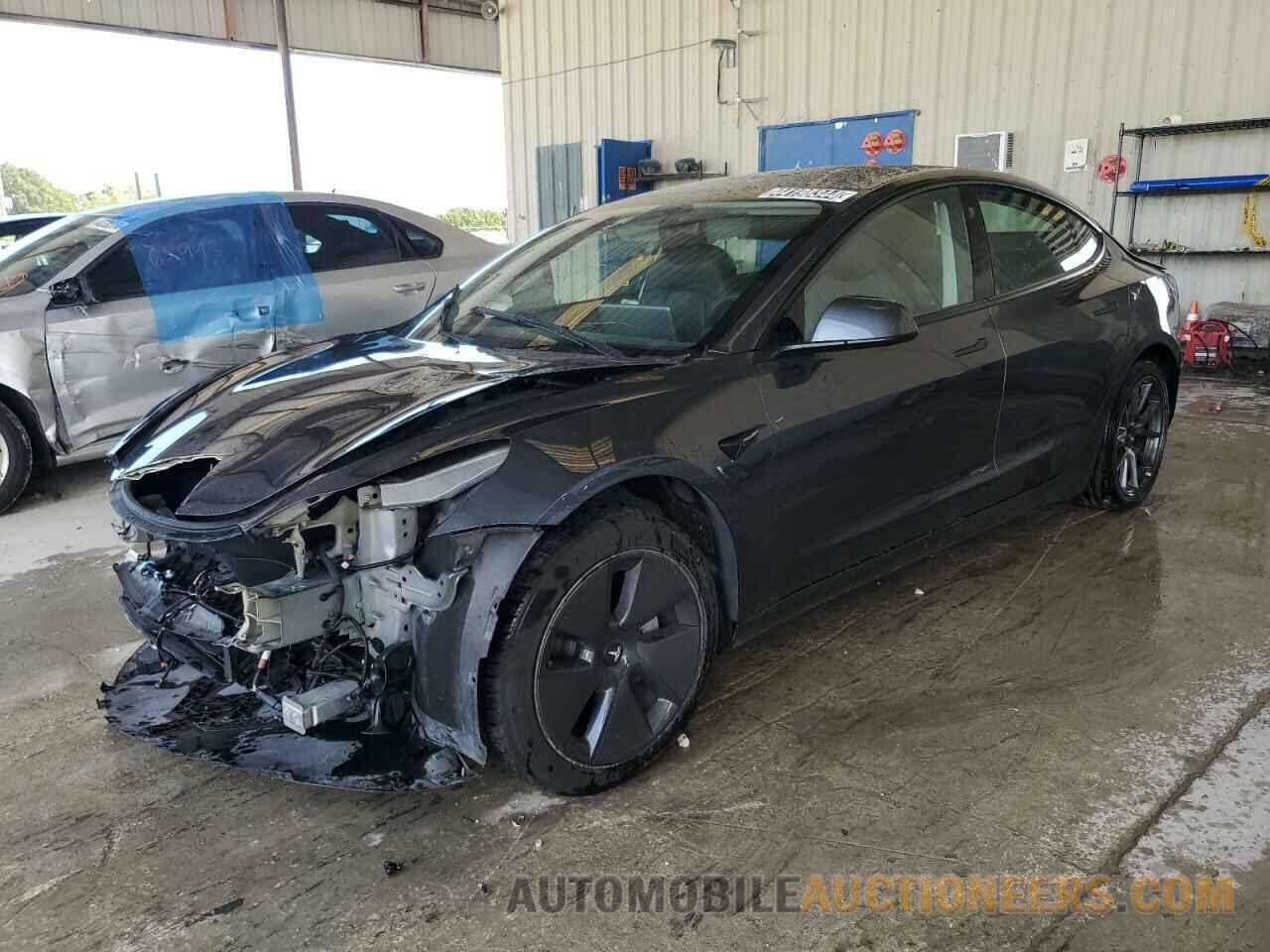 5YJ3E1EA0NF303925 TESLA MODEL 3 2022