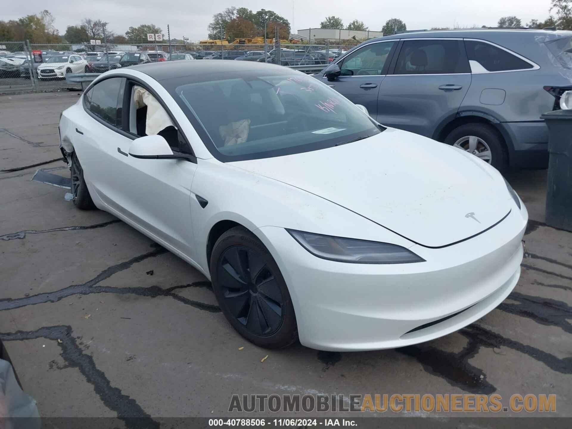 5YJ3E1EA0RF733539 TESLA MODEL 3 2024