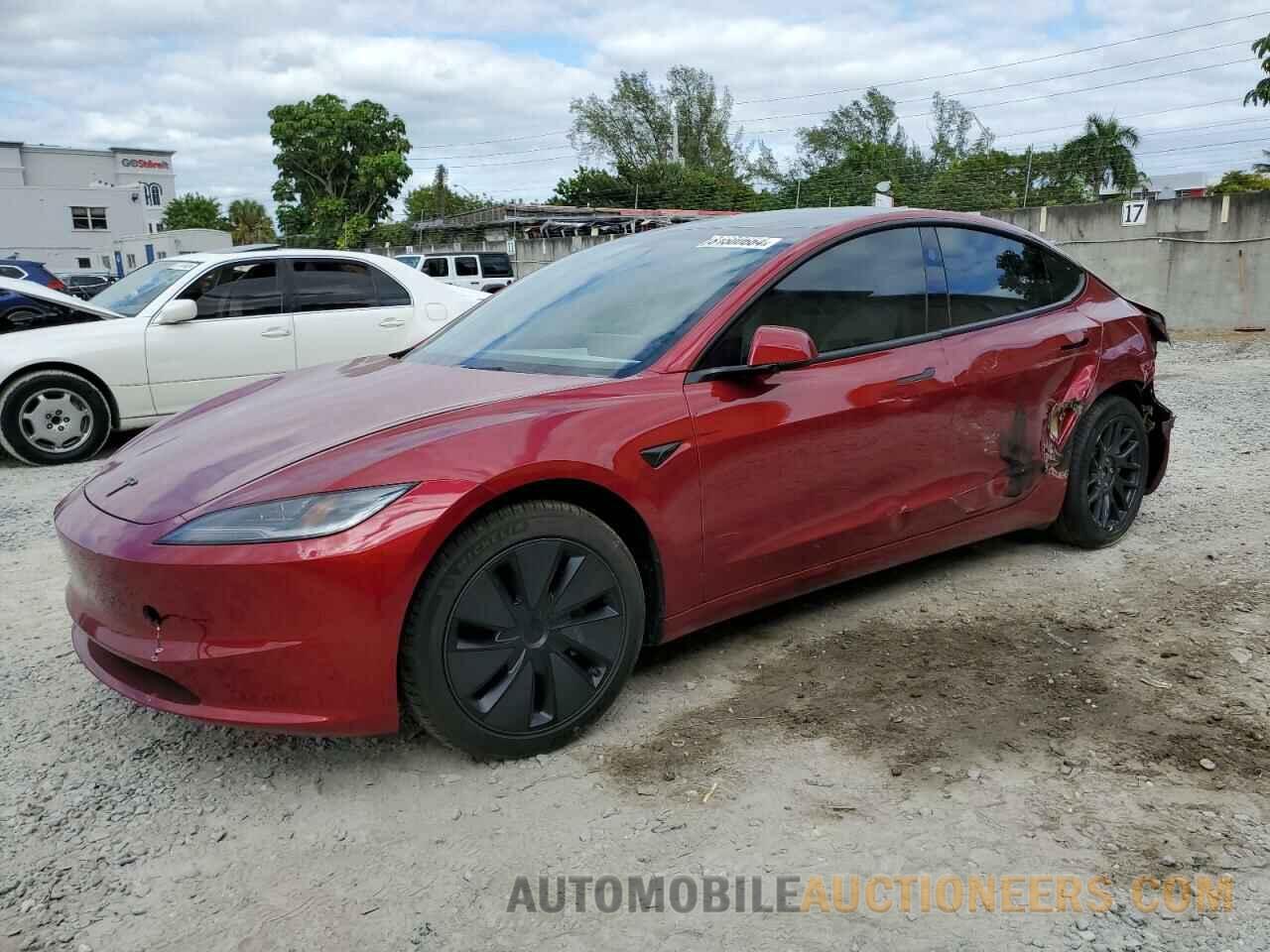 5YJ3E1EA0RF856676 TESLA MODEL 3 2024