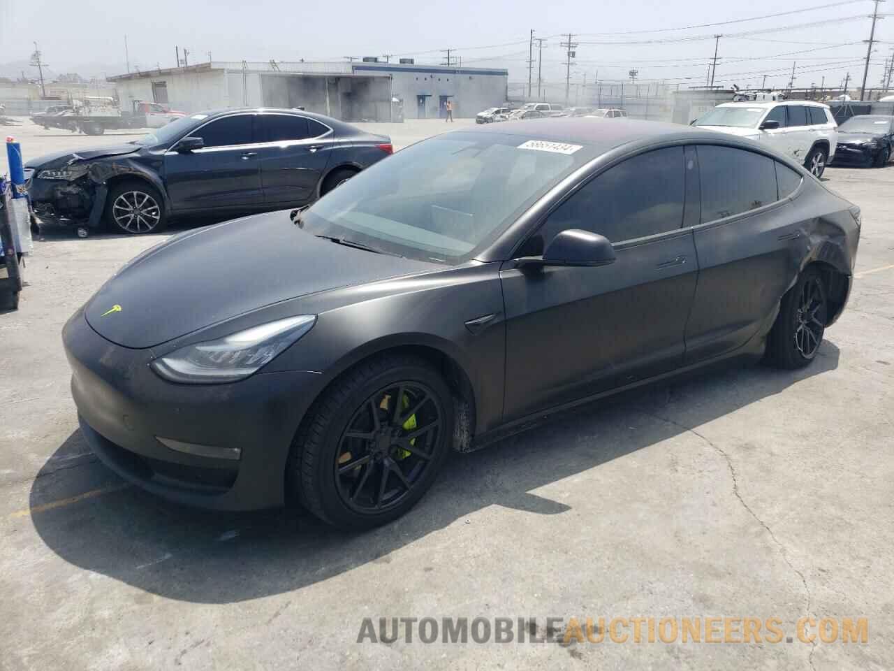 5YJ3E1EA1JF014031 TESLA MODEL 3 2018