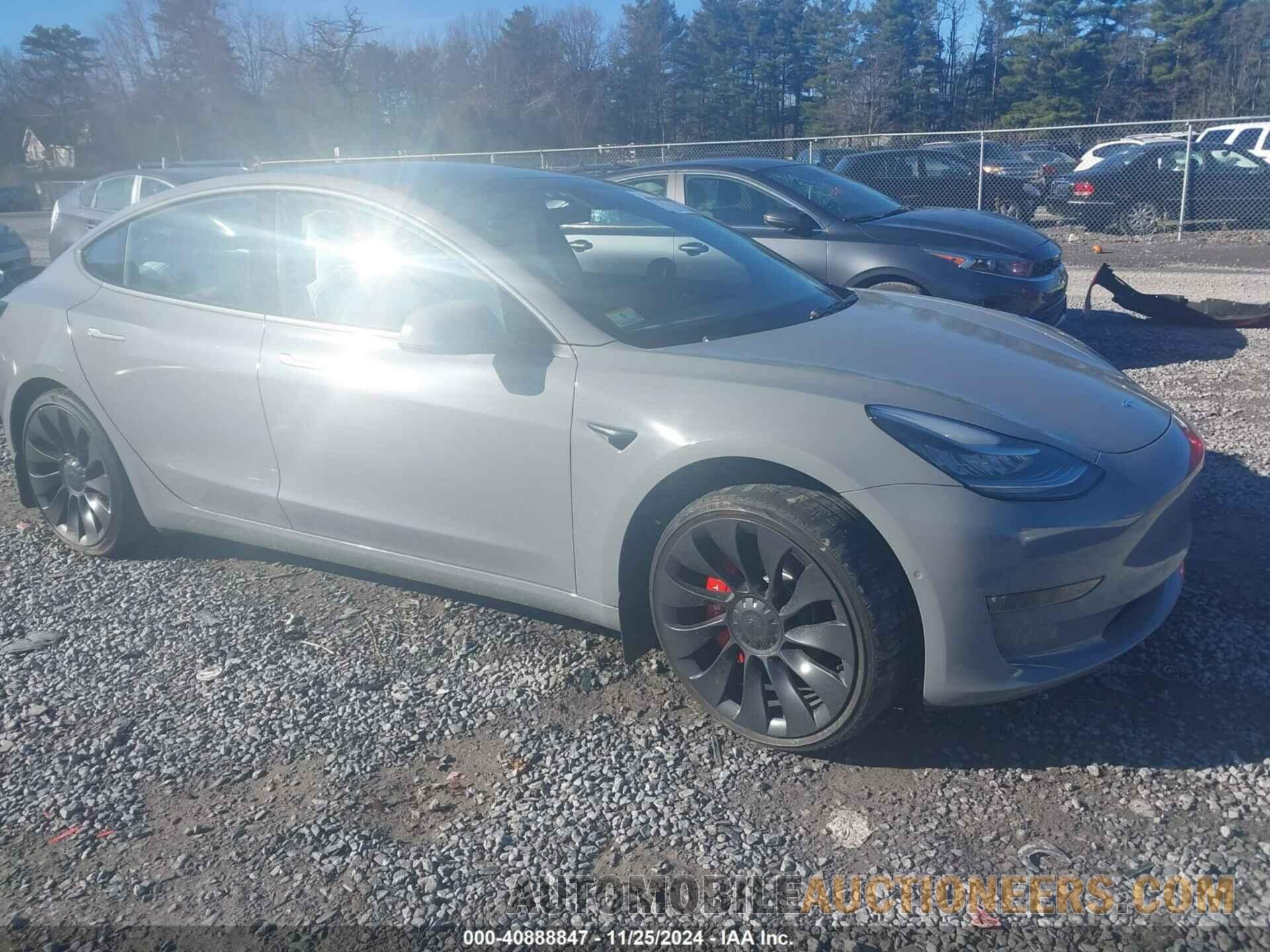 5YJ3E1EA1JF026776 TESLA MODEL 3 2018