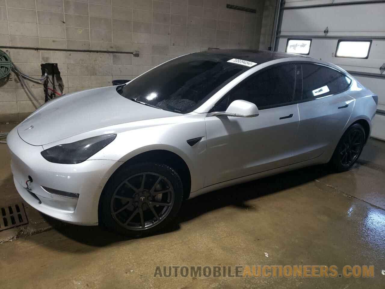 5YJ3E1EA1JF034814 TESLA MODEL 3 2018