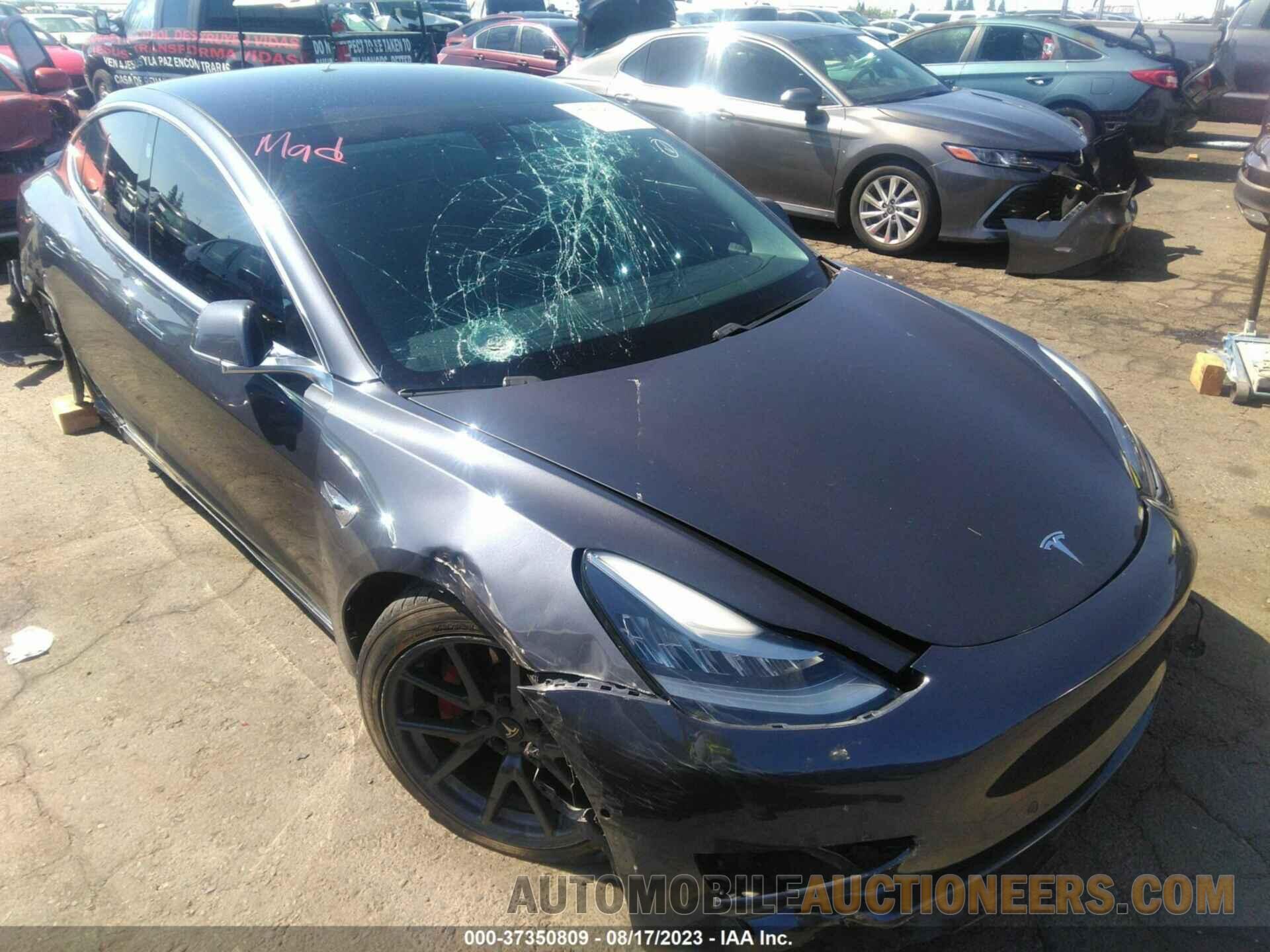 5YJ3E1EA1JF038250 TESLA MODEL 3 2018