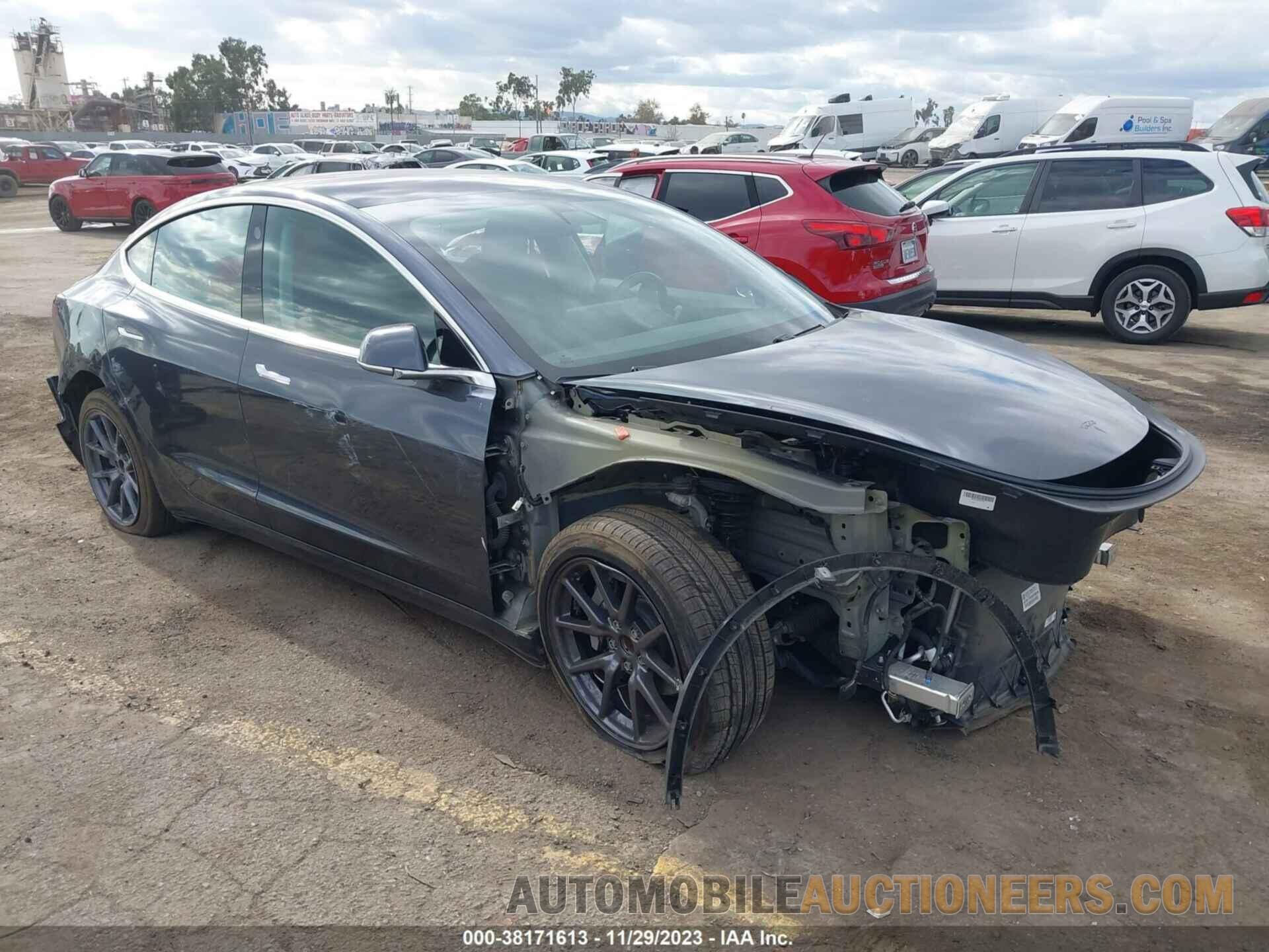 5YJ3E1EA1JF044260 TESLA MODEL 3 2018