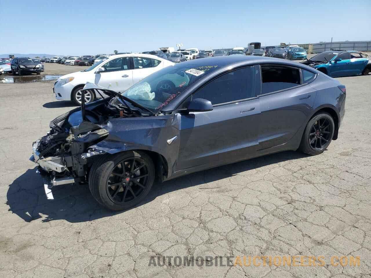 5YJ3E1EA1JF045151 TESLA MODEL 3 2018