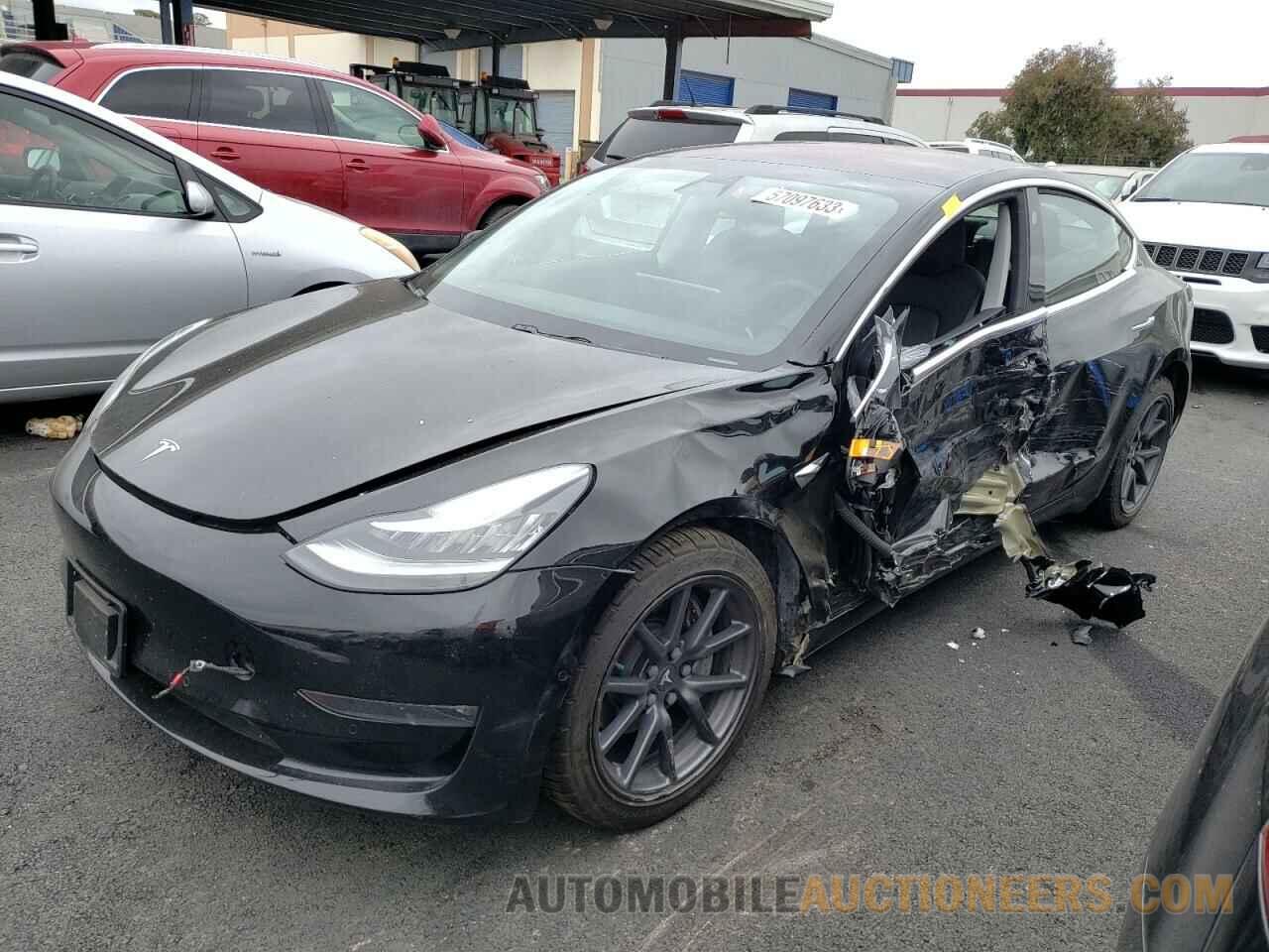 5YJ3E1EA1JF045313 TESLA MODEL 3 2018