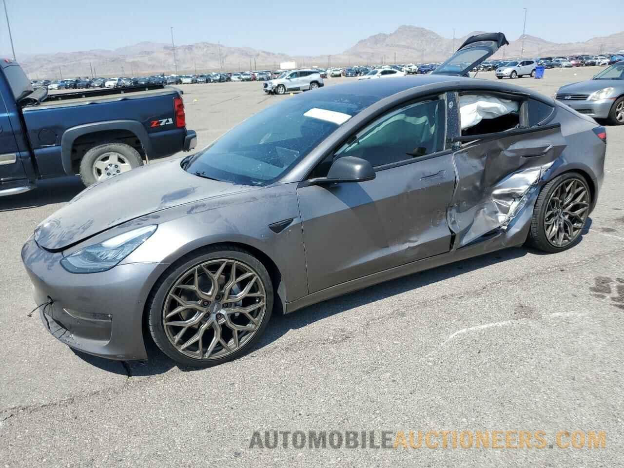 5YJ3E1EA1JF045375 TESLA MODEL 3 2018