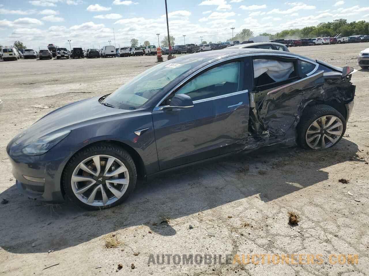 5YJ3E1EA1JF048468 TESLA MODEL 3 2018