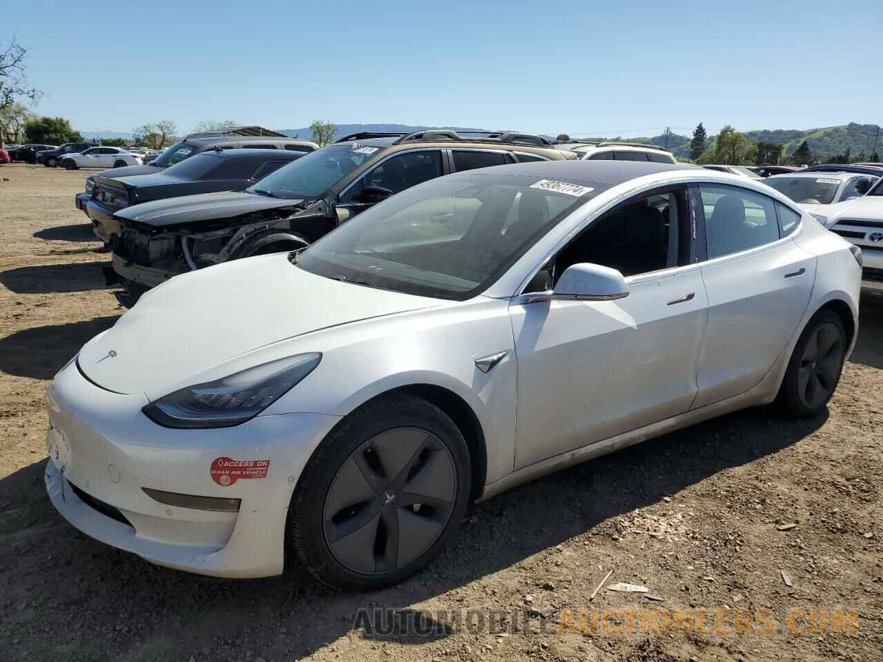 5YJ3E1EA1JF052438 TESLA MODEL 3 2018