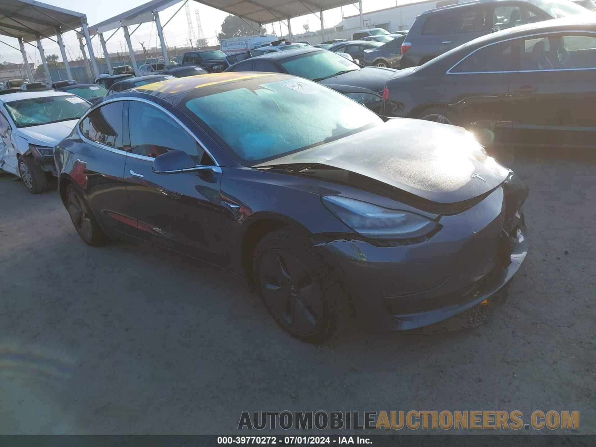 5YJ3E1EA1JF056893 TESLA MODEL 3 2018