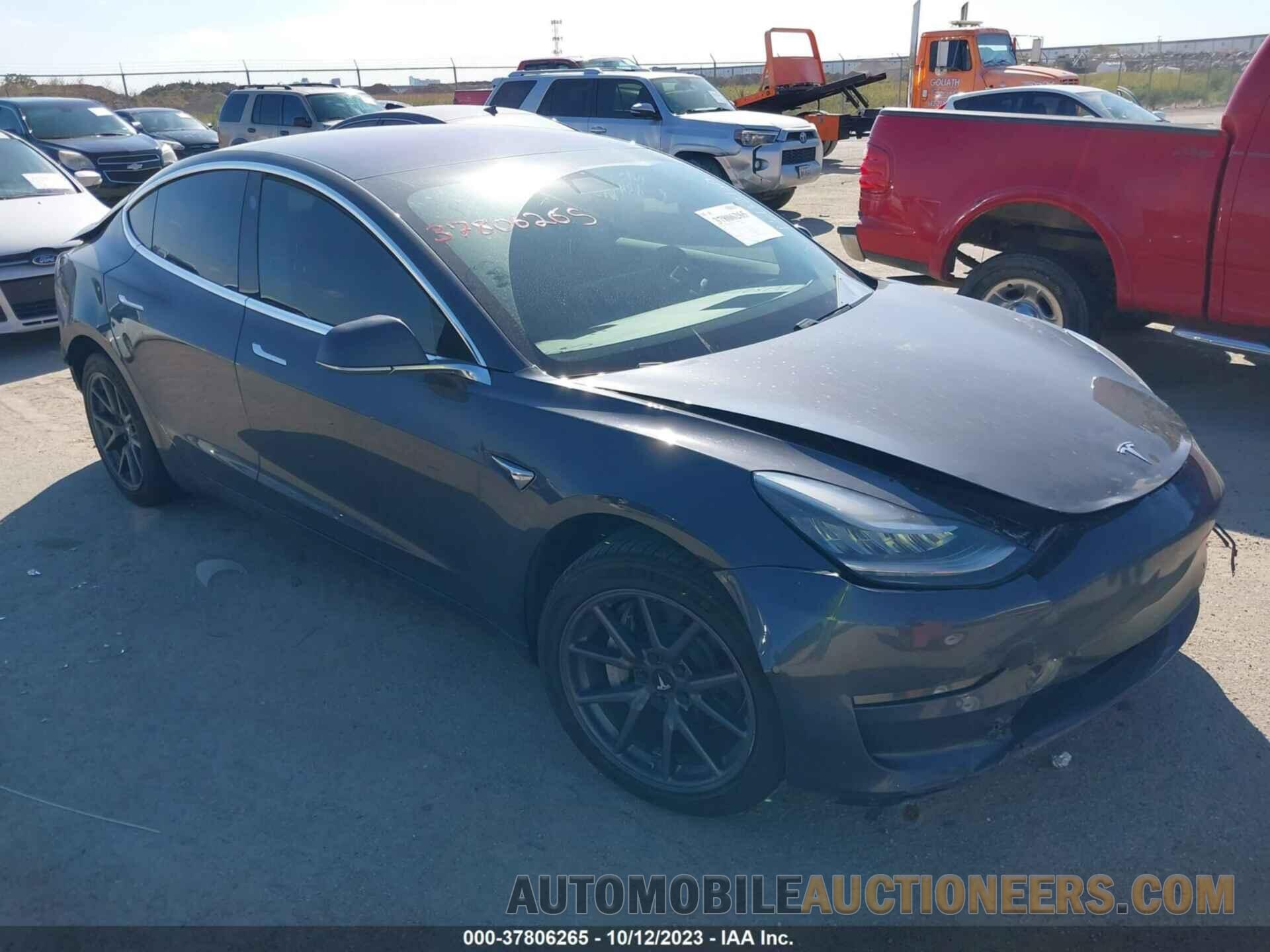 5YJ3E1EA1JF057963 TESLA MODEL 3 2018