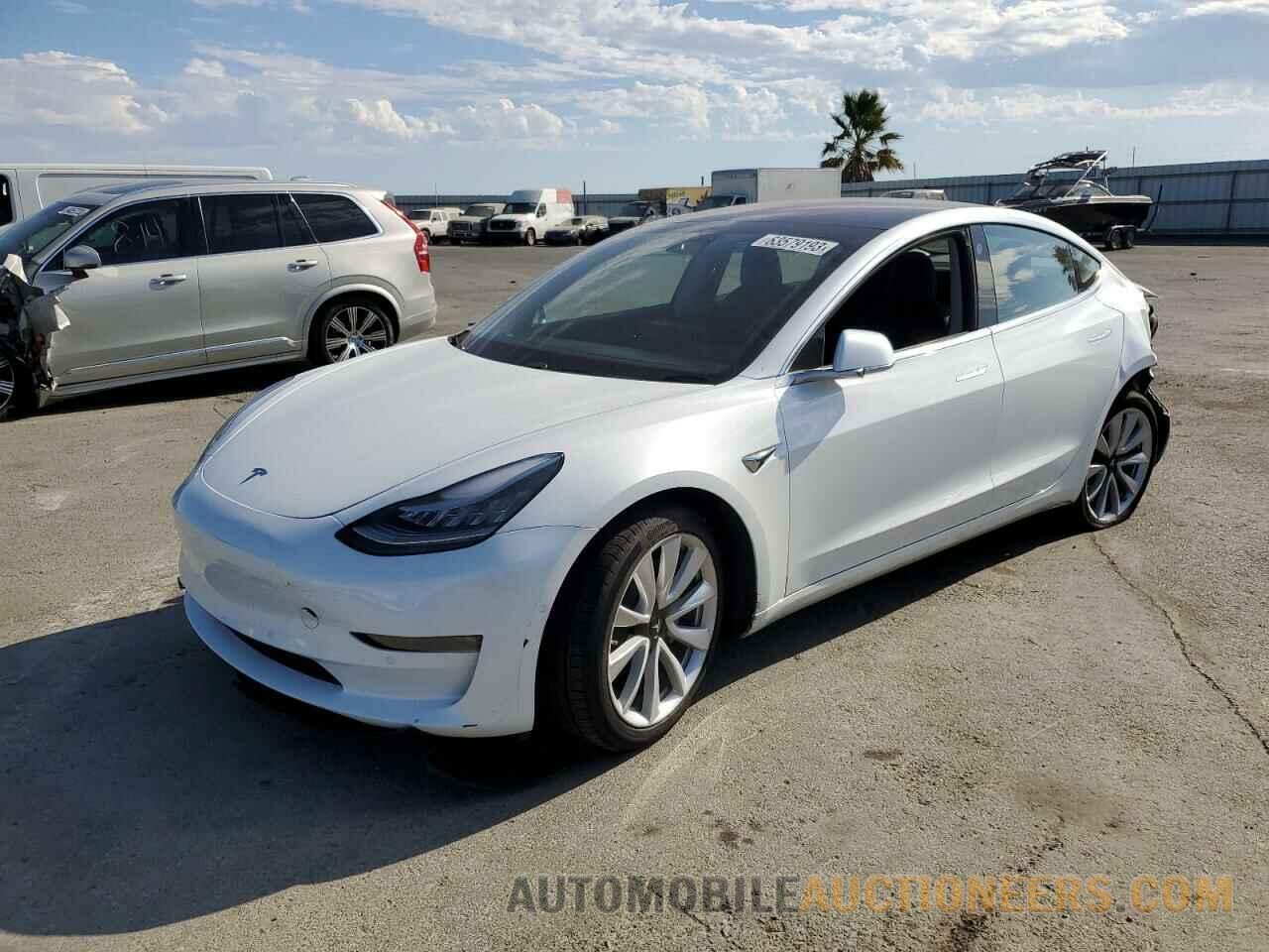 5YJ3E1EA1JF059633 TESLA MODEL 3 2018