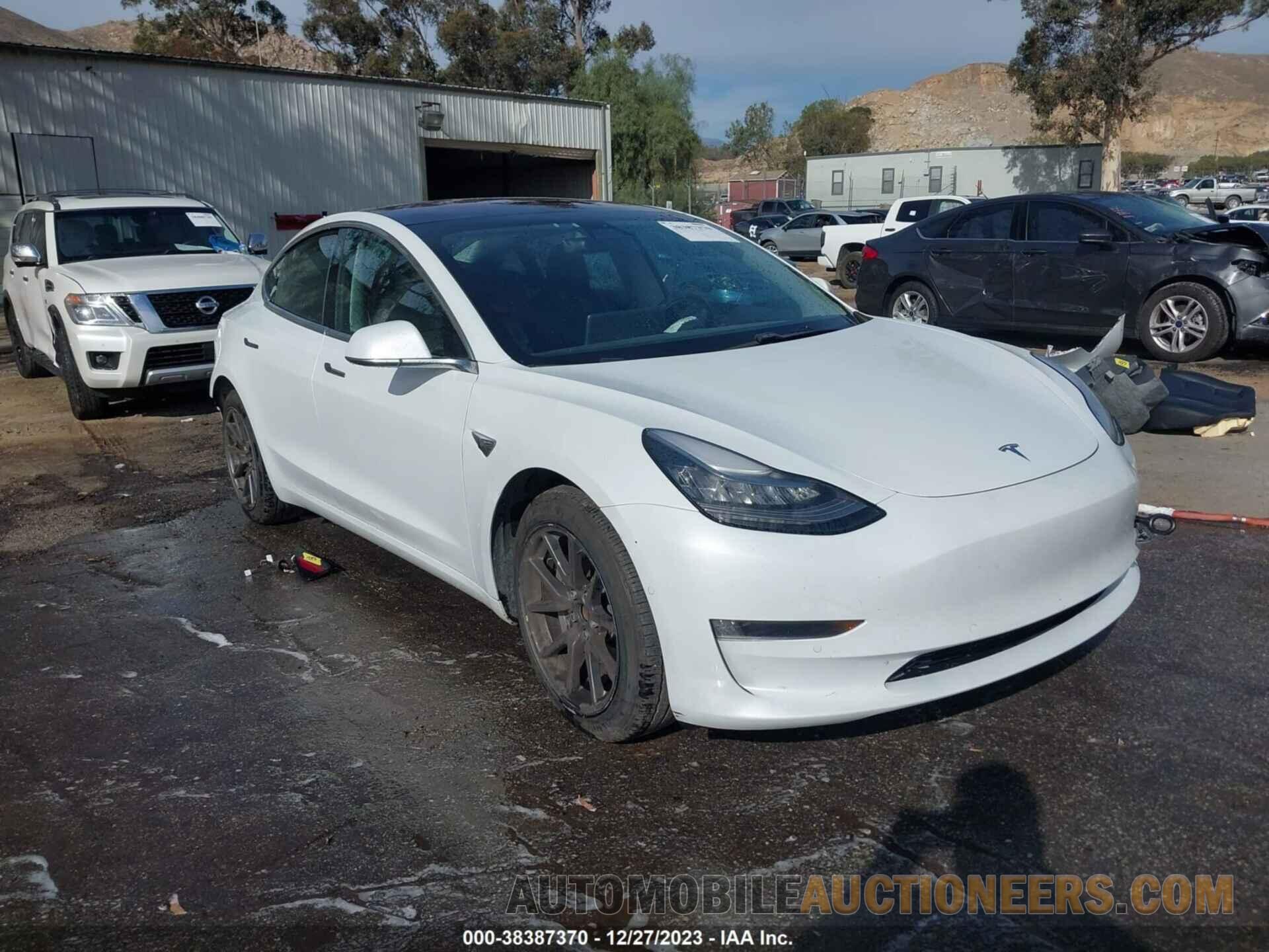 5YJ3E1EA1JF059647 TESLA MODEL 3 2018