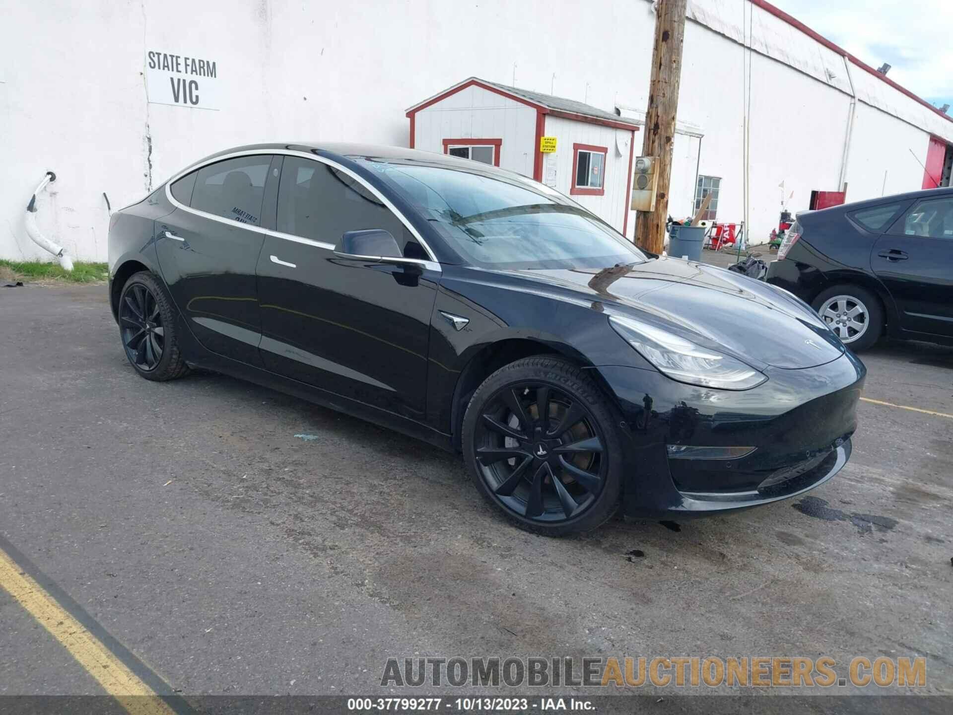 5YJ3E1EA1JF060216 TESLA MODEL 3 2018