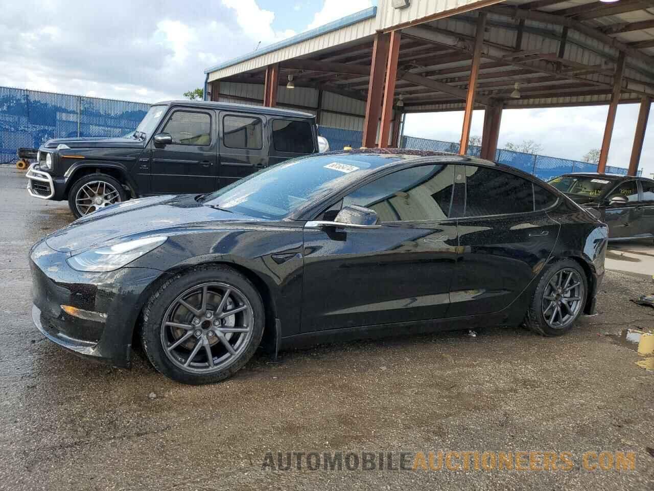 5YJ3E1EA1JF063407 TESLA MODEL 3 2018