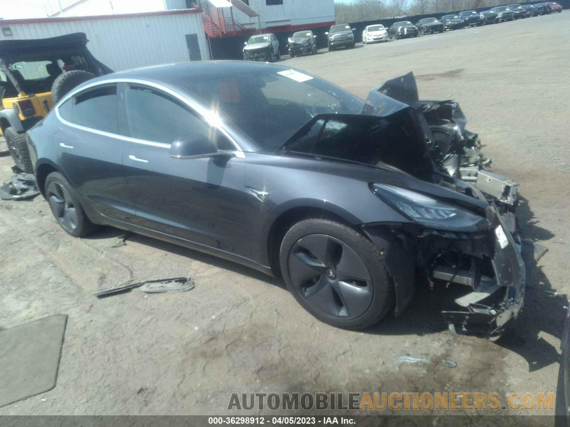 5YJ3E1EA1JF077517 TESLA MODEL 3 2018