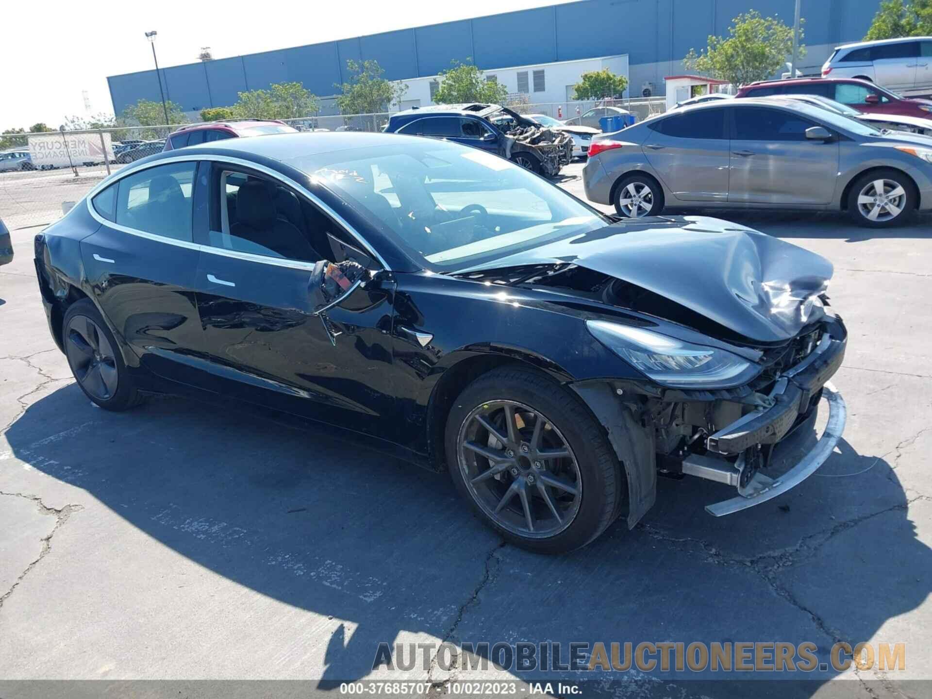 5YJ3E1EA1JF095242 TESLA MODEL 3 2018