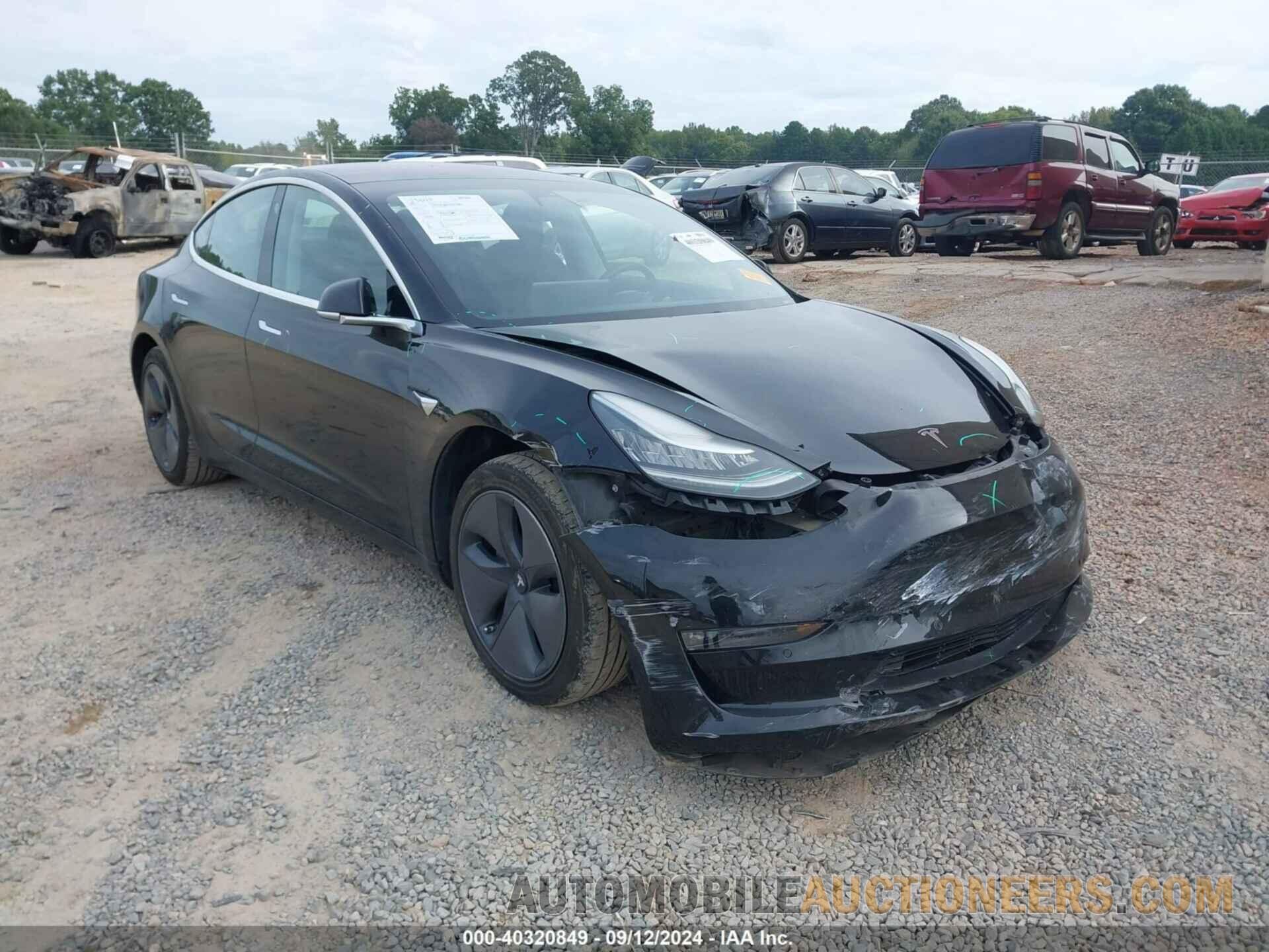 5YJ3E1EA1JF157058 TESLA MODEL 3 2018