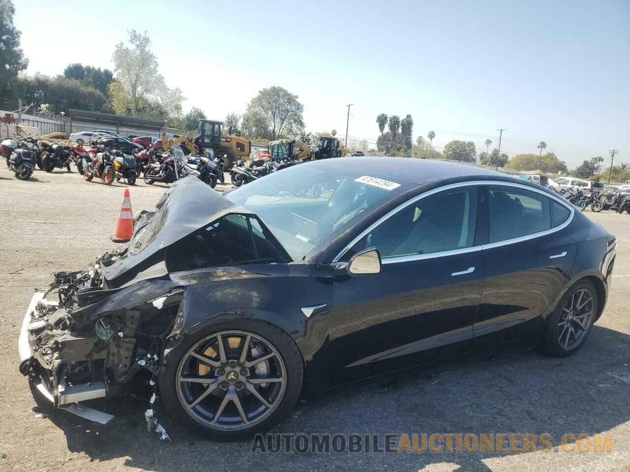 5YJ3E1EA1JF172420 TESLA MODEL 3 2018