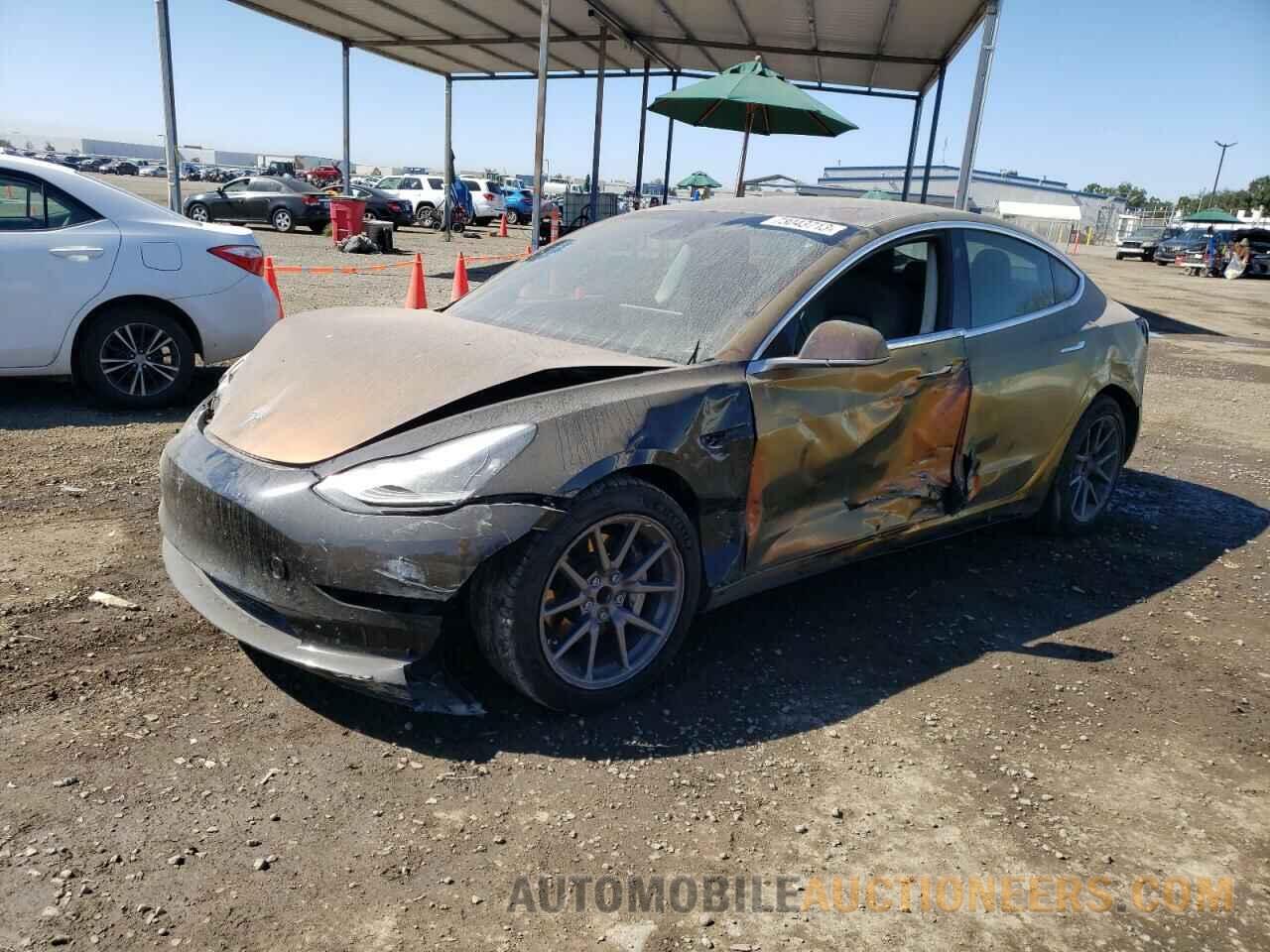 5YJ3E1EA1KF297970 TESLA MODEL 3 2019