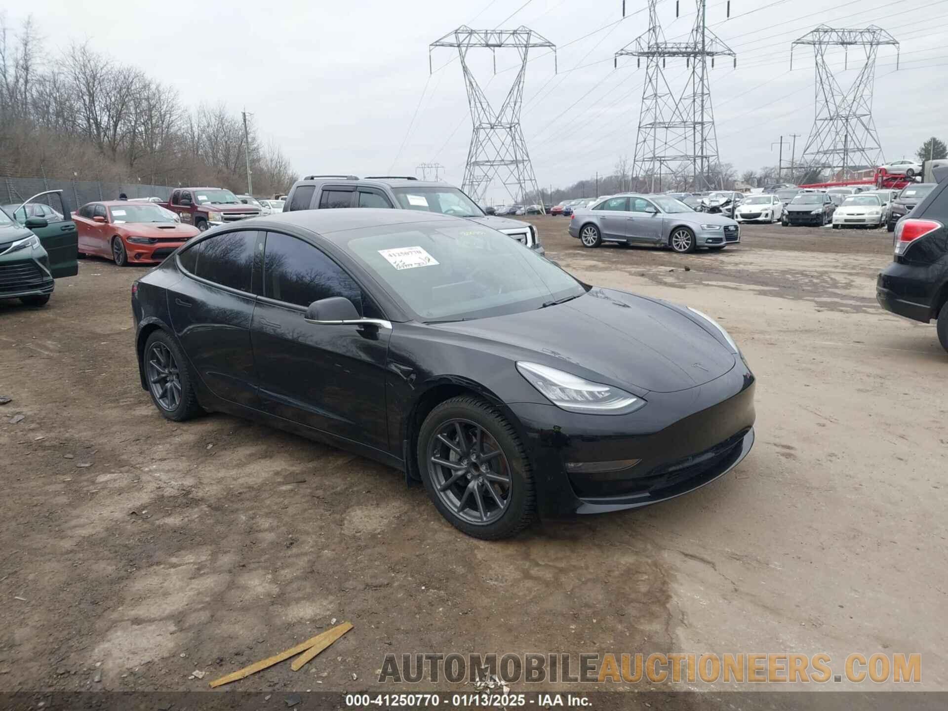 5YJ3E1EA1KF300351 TESLA MODEL 3 2019