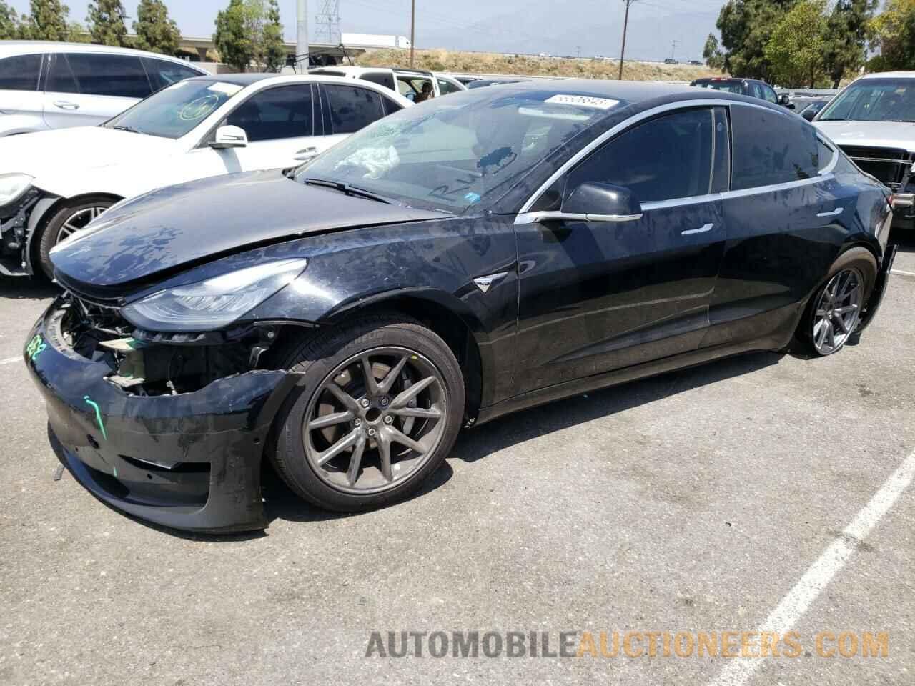 5YJ3E1EA1KF399589 TESLA MODEL 3 2019