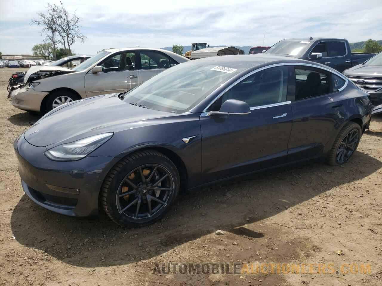 5YJ3E1EA1KF400384 TESLA MODEL 3 2019