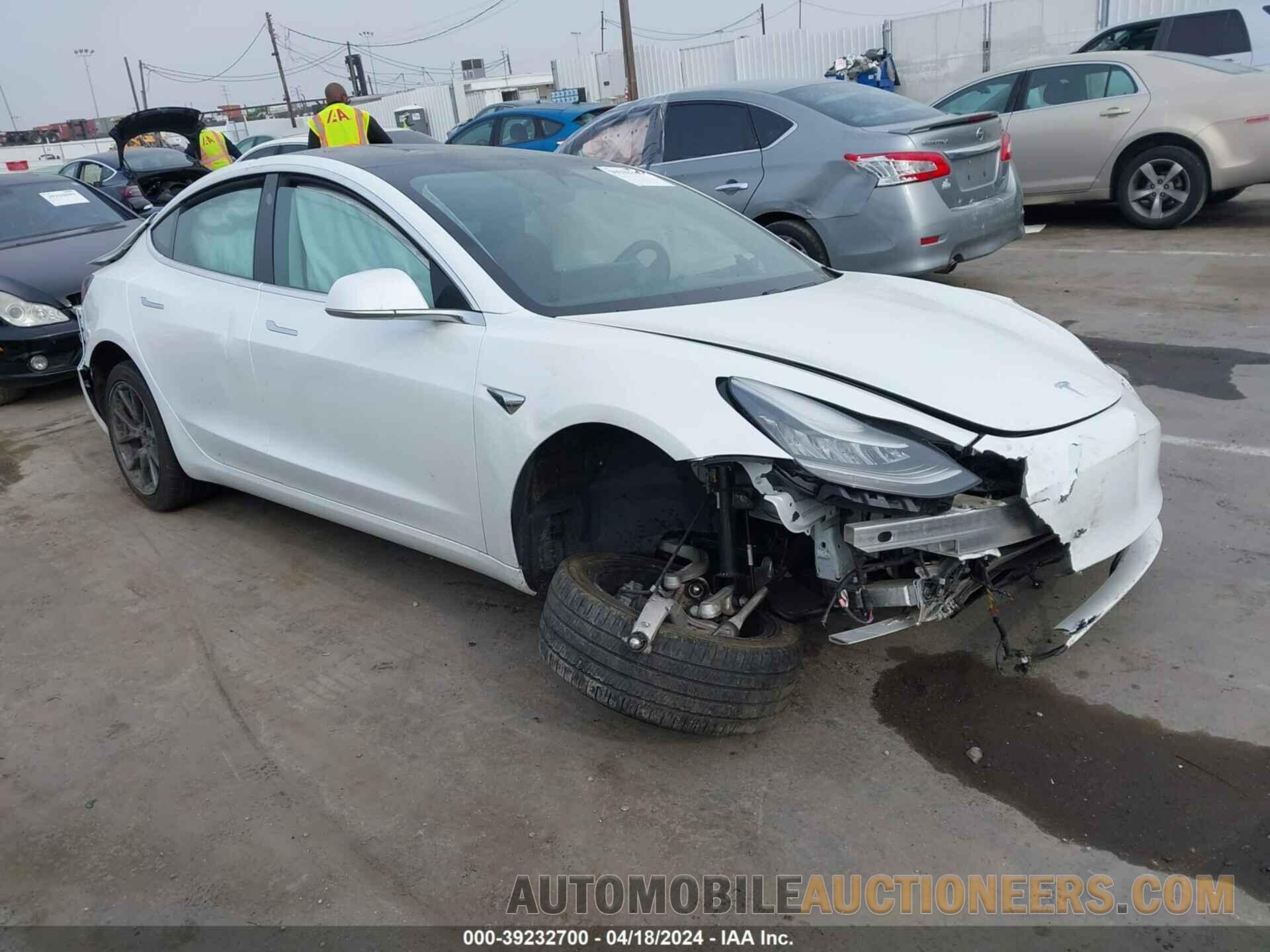 5YJ3E1EA1KF401678 TESLA MODEL 3 2019