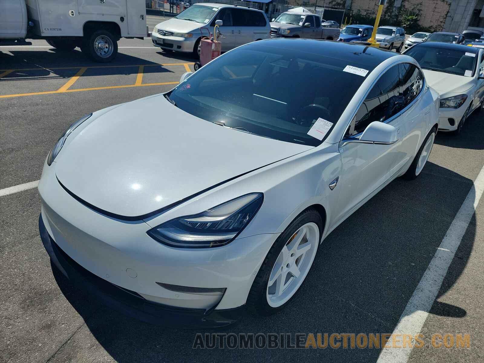 5YJ3E1EA1KF426421 Tesla Model 3 2019