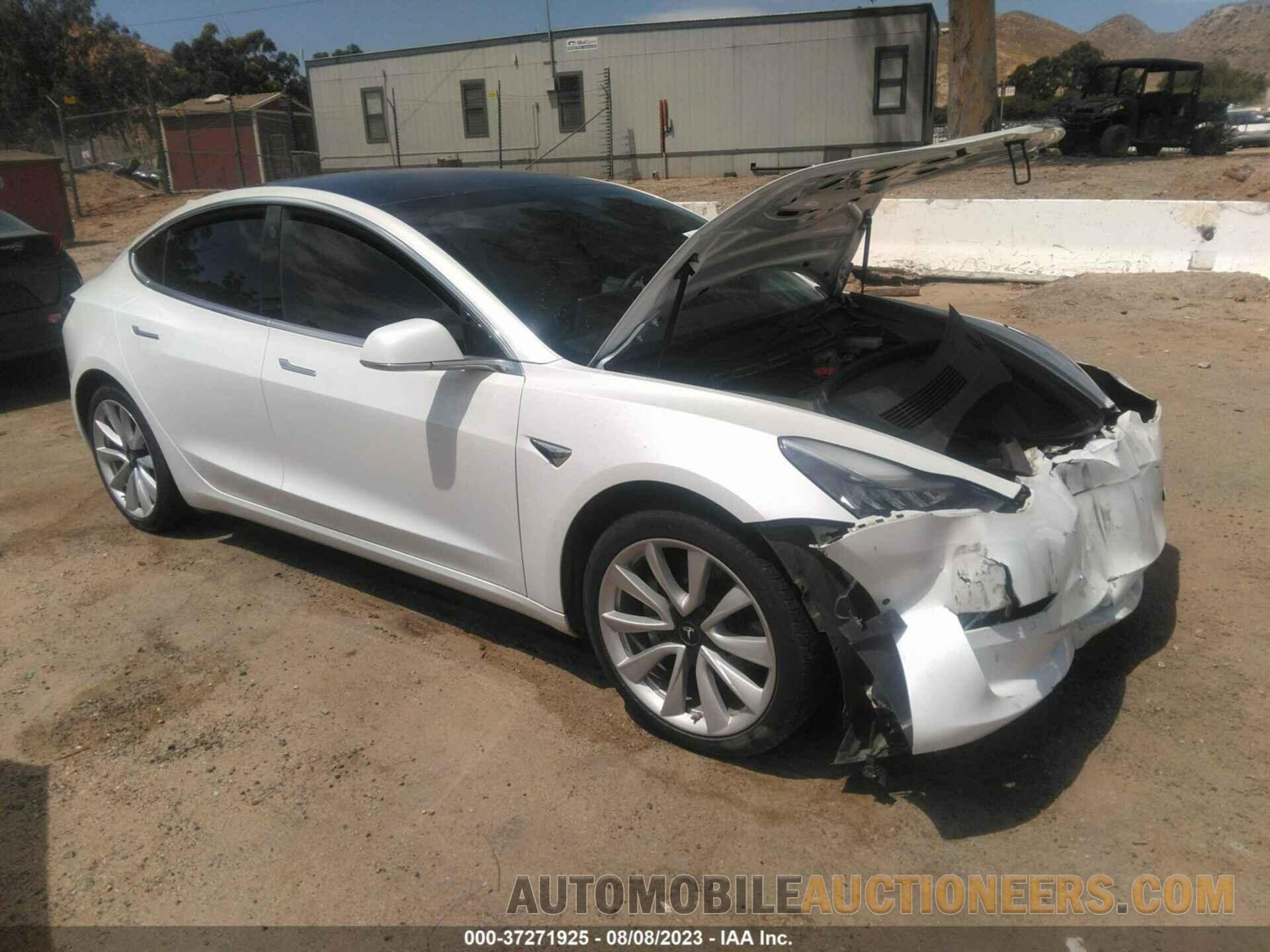 5YJ3E1EA1KF472606 TESLA MODEL 3 2019