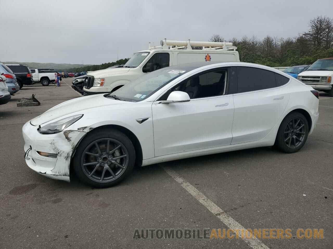 5YJ3E1EA1KF482424 TESLA MODEL 3 2019