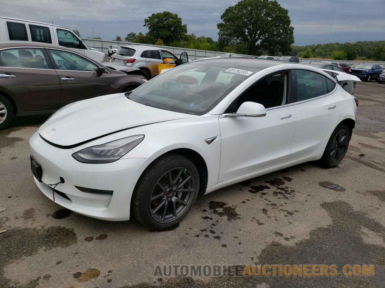 5YJ3E1EA1KF483637 TESLA MODEL 3 2019